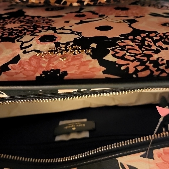 Kate Spade Tote - Picture 6 of 12